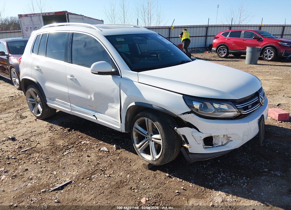 2015 VOLKSWAGEN TIGUAN R-LINE VIN: WVGAV7AX3FW082611