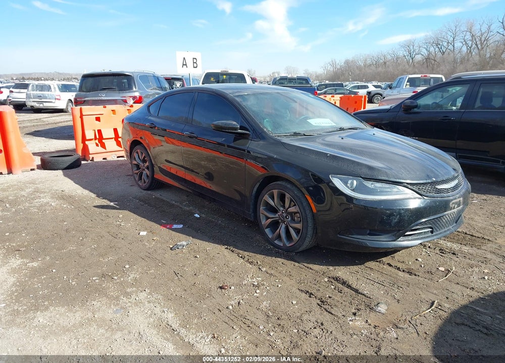 2016 CHRYSLER 200 S VIN: 1C3CCCBG9GN102365