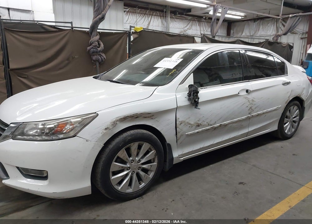 2013 HONDA ACCORD TOURING VIN: 1HGCR3F92DA031715
