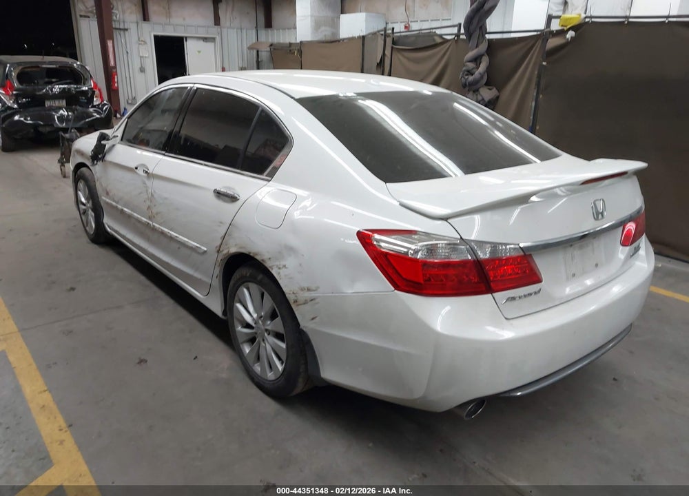 2013 HONDA ACCORD TOURING VIN: 1HGCR3F92DA031715