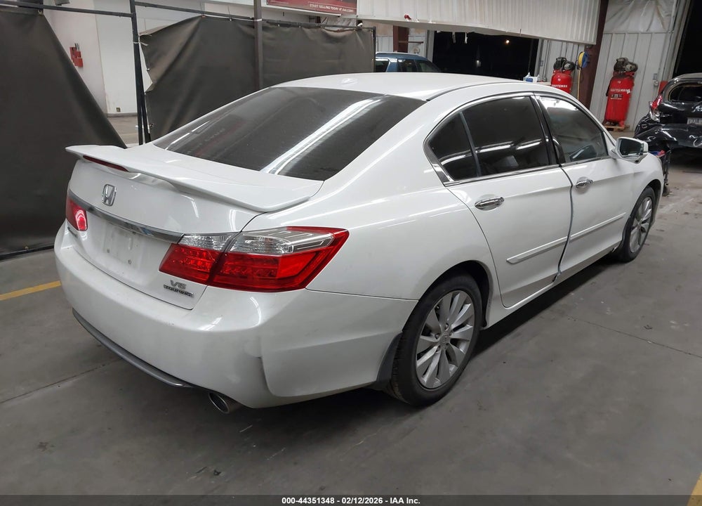 2013 HONDA ACCORD TOURING VIN: 1HGCR3F92DA031715