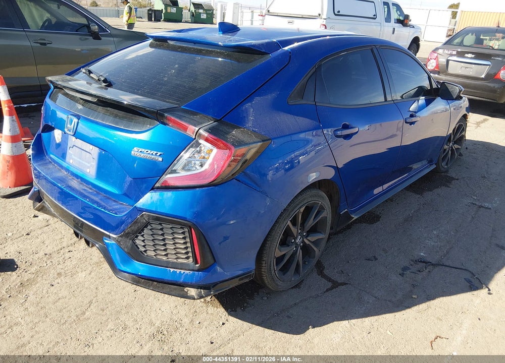 2018 HONDA CIVIC SPORT TOURING VIN: SHHFK7H9XJU225561