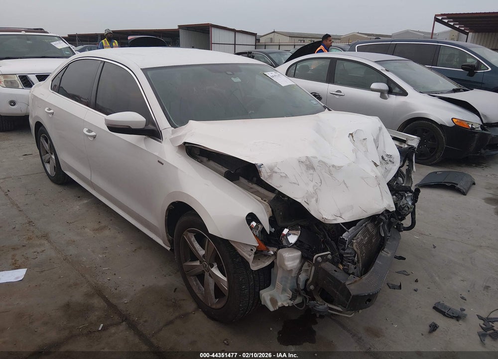 2014 VOLKSWAGEN PASSAT 1.8T WOLFSBURG EDITION VIN: 1VWAT7A33EC038466