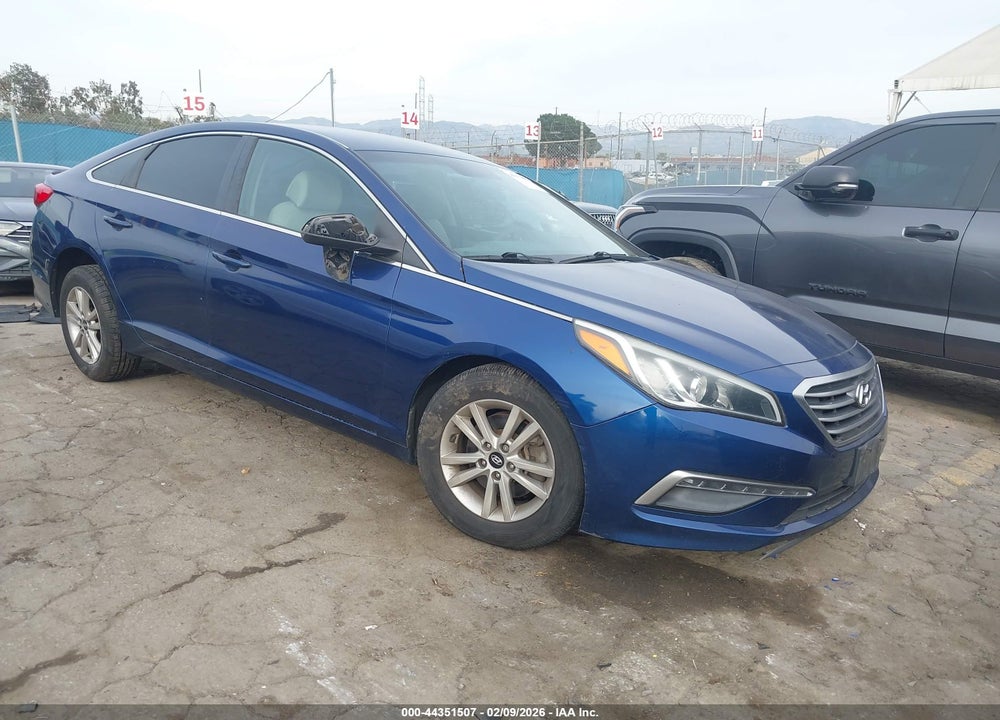 2015 HYUNDAI SONATA SE VIN: 5NPE24AF5FH231630