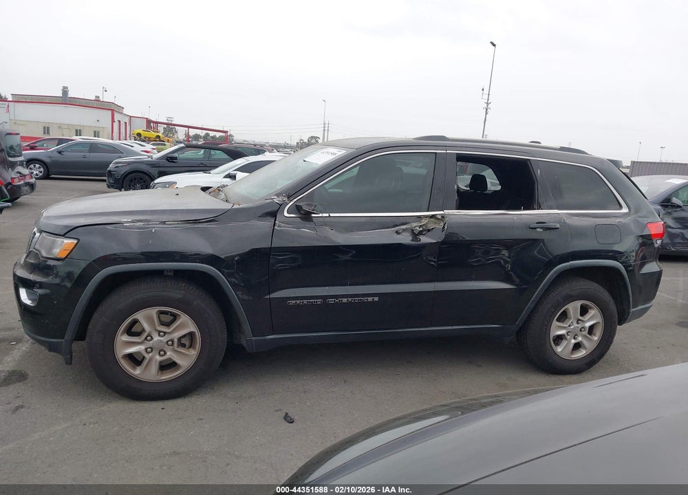 2017 JEEP GRAND CHEROKEE LAREDO 4X2 VIN: 1C4RJEAG2HC696397