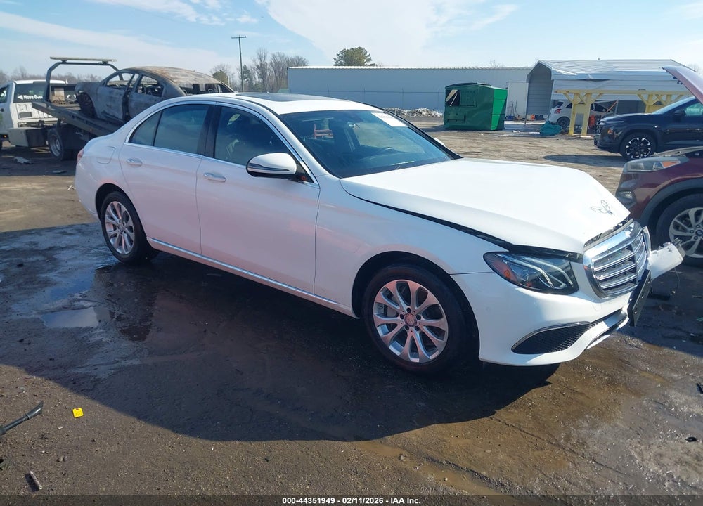 2017 MERCEDES-BENZ E 300 4MATIC VIN: WDDZF4KB5HA132808