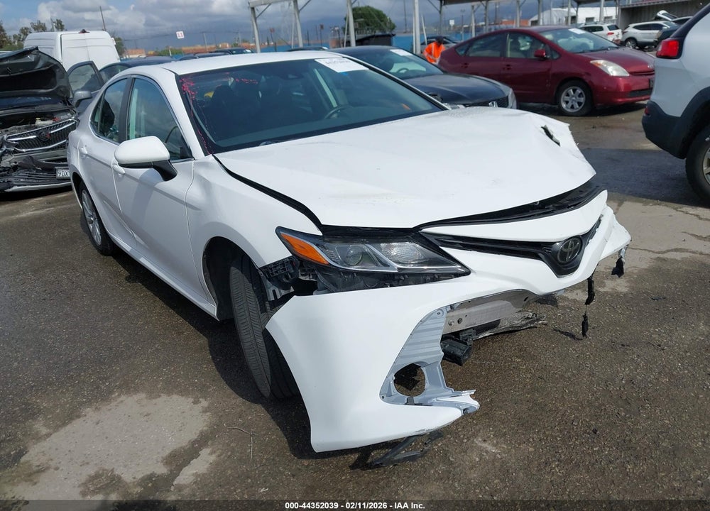 2019 TOYOTA CAMRY LE VIN: 4T1B11HK5KU181301