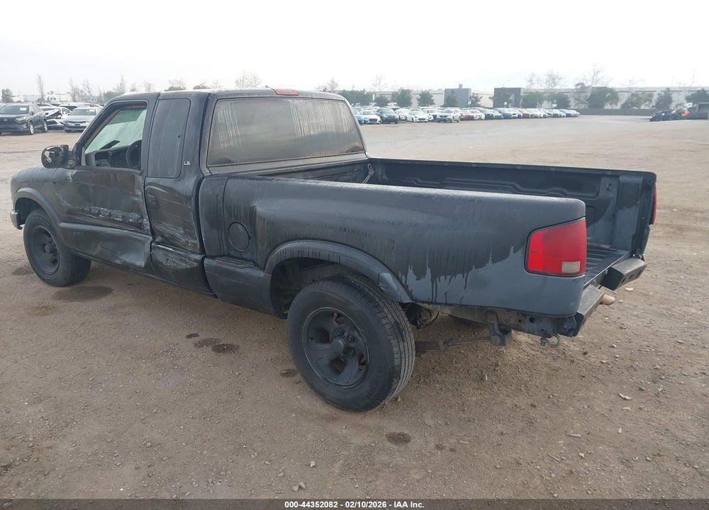 2002 CHEVROLET S-10 LS VIN: 1GCCS19W728112044