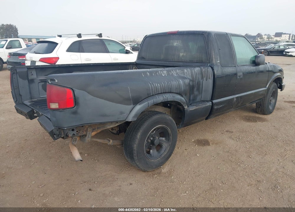 2002 CHEVROLET S-10 LS VIN: 1GCCS19W728112044