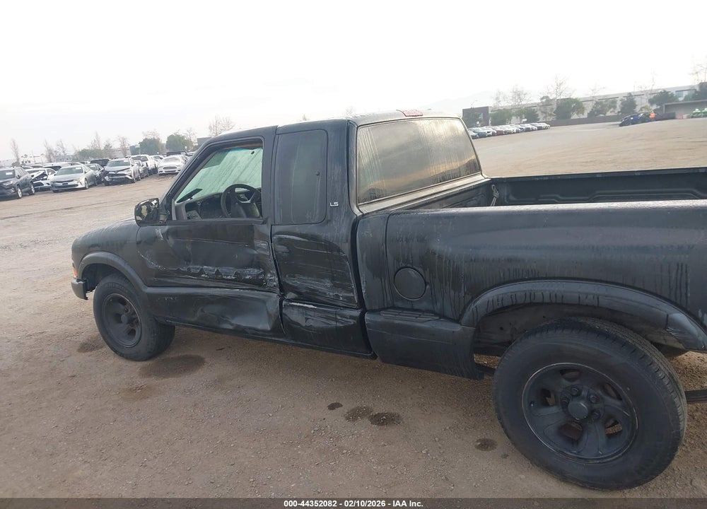 2002 CHEVROLET S-10 LS VIN: 1GCCS19W728112044
