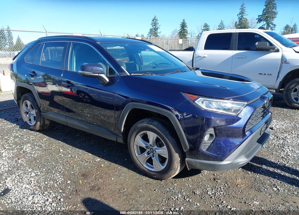 2020 TOYOTA RAV4 XLE VIN: 2T3W1RFV8LC052458