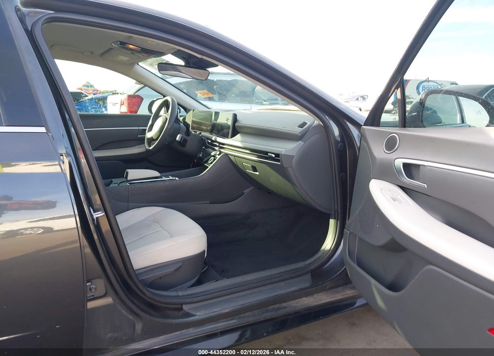 2024 HYUNDAI SONATA SEL VIN: KMHL64JA8RA420148