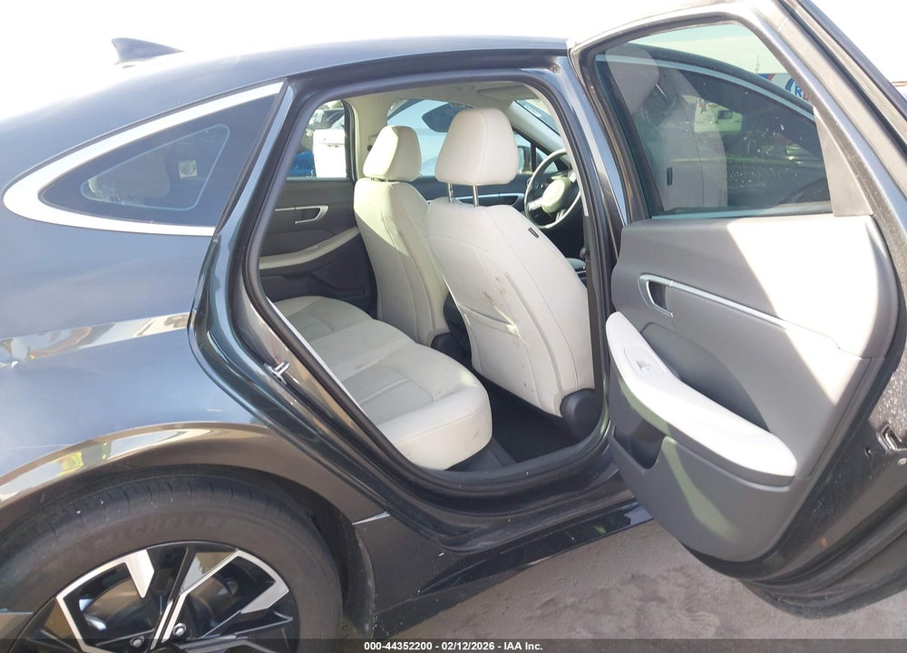 2024 HYUNDAI SONATA SEL VIN: KMHL64JA8RA420148