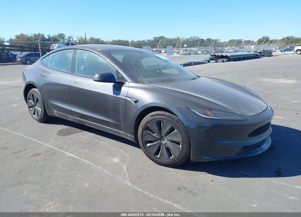 2025 TESLA MODEL 3 LONG RANGE REAR-WHEEL DRIVE/STANDARD REAR-WHEEL DRIVE VIN: 5YJ3E1EA4SF995697