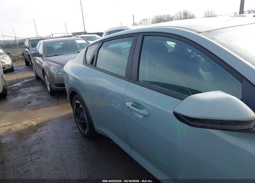 2025 KIA K4 EX VIN: 3KPFU4DE8SE201537