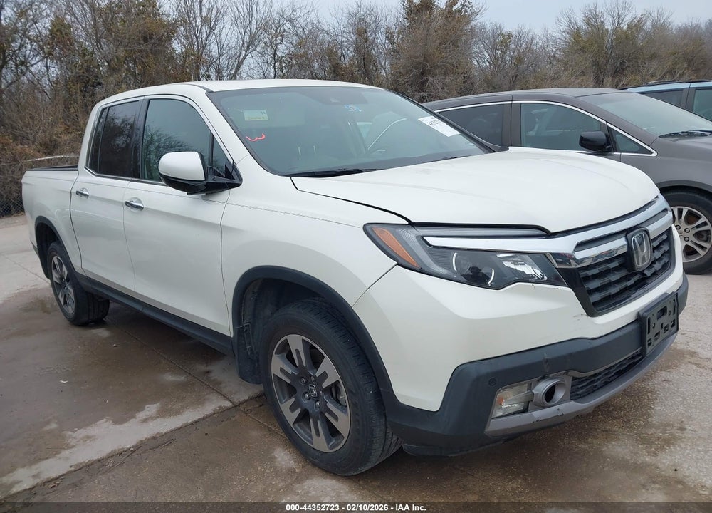 2017 HONDA RIDGELINE RTL-E VIN: 5FPYK3F71HB038912