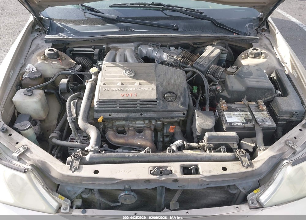 2002 TOYOTA AVALON XL VIN: 4T1BF28B22U263798