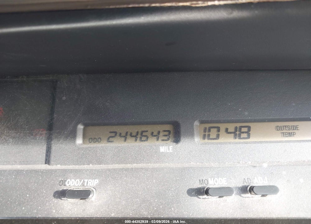 2002 TOYOTA AVALON XL VIN: 4T1BF28B22U263798