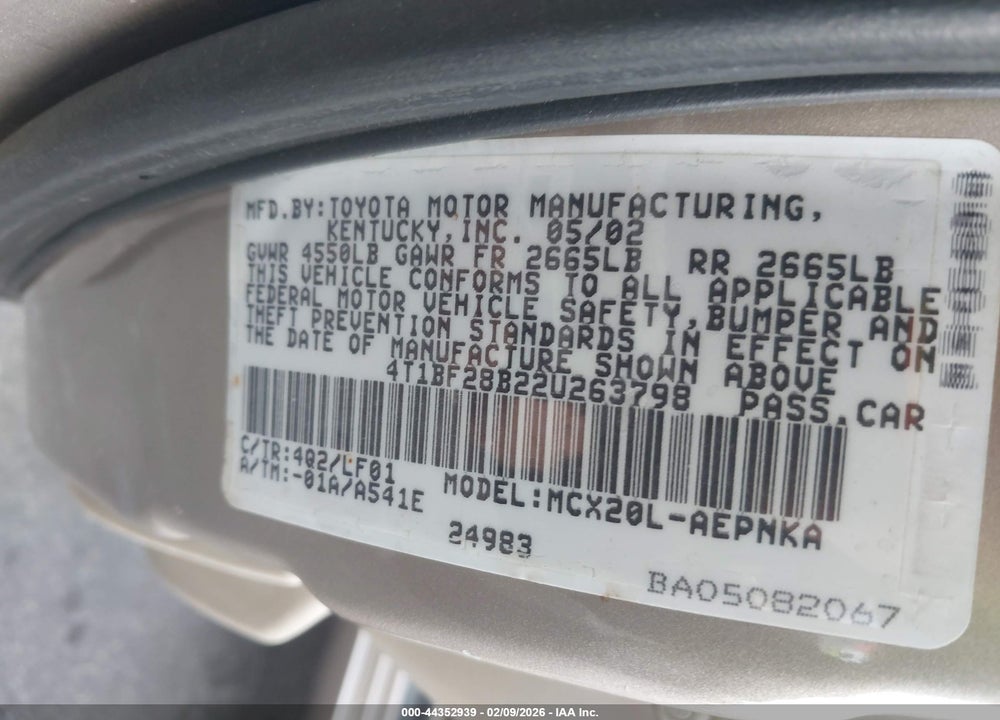 2002 TOYOTA AVALON XL VIN: 4T1BF28B22U263798