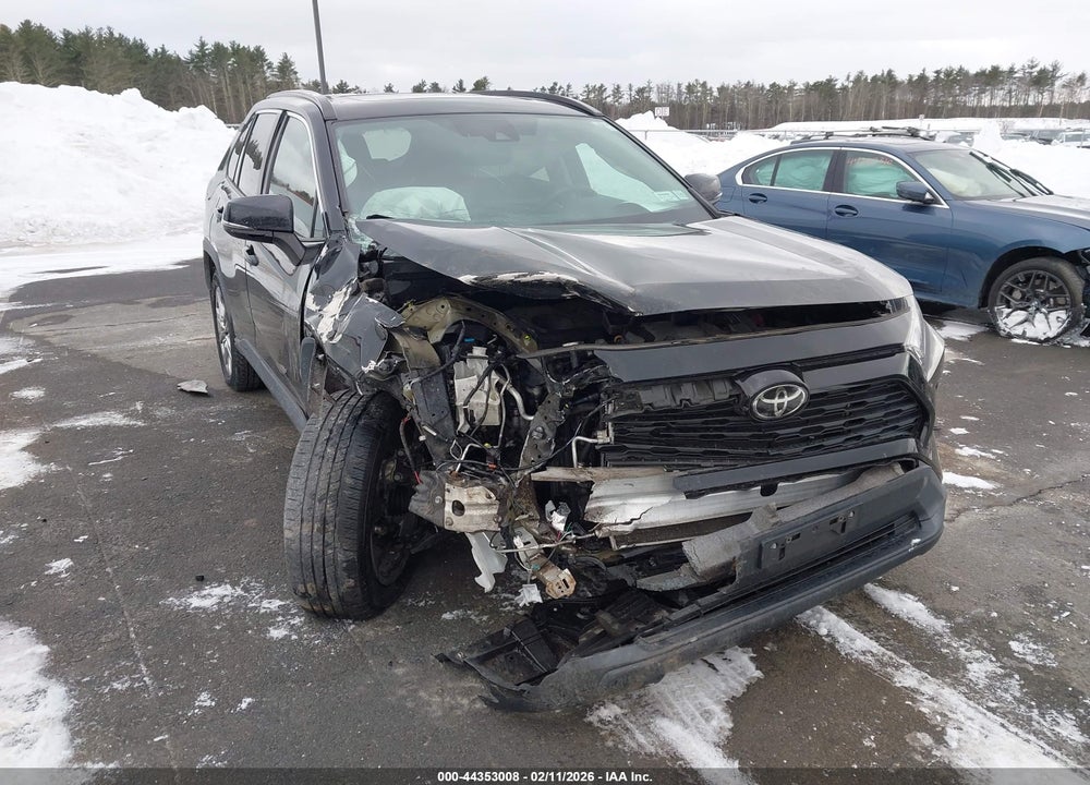 2020 TOYOTA RAV4 XLE PREMIUM VIN: 2T3A1RFV8LC060683
