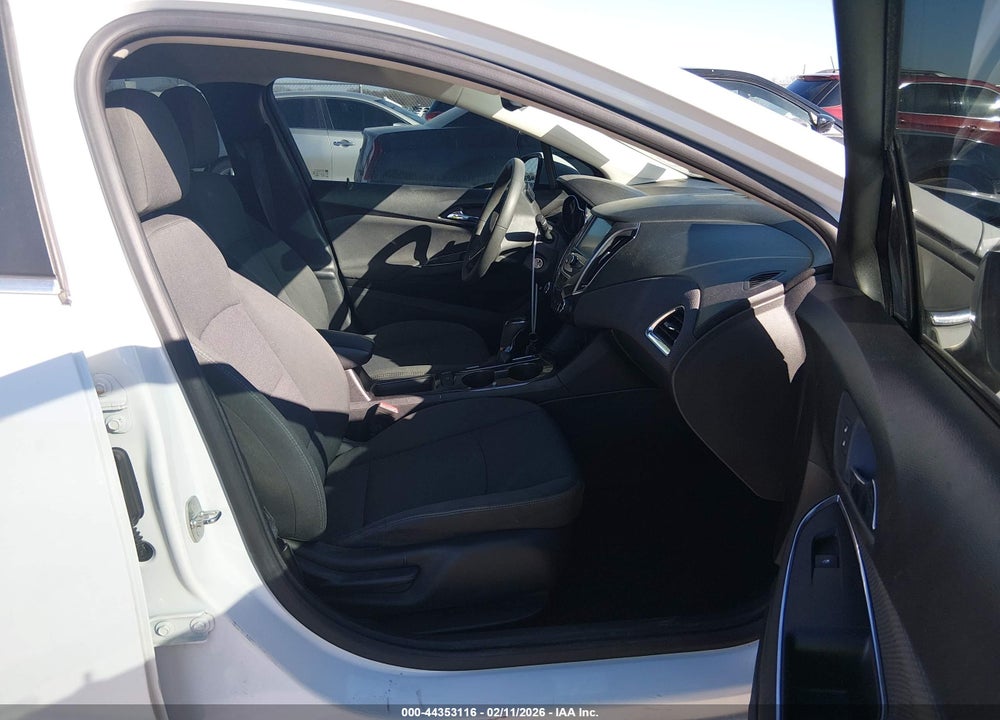 2018 CHEVROLET CRUZE LT AUTO VIN: 1G1BE5SM4J7121705