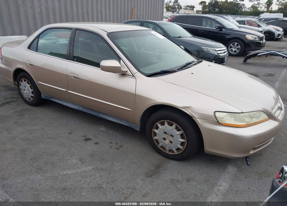 2002 HONDA ACCORD 2.3 LX VIN: 3HGCG665X2G704074