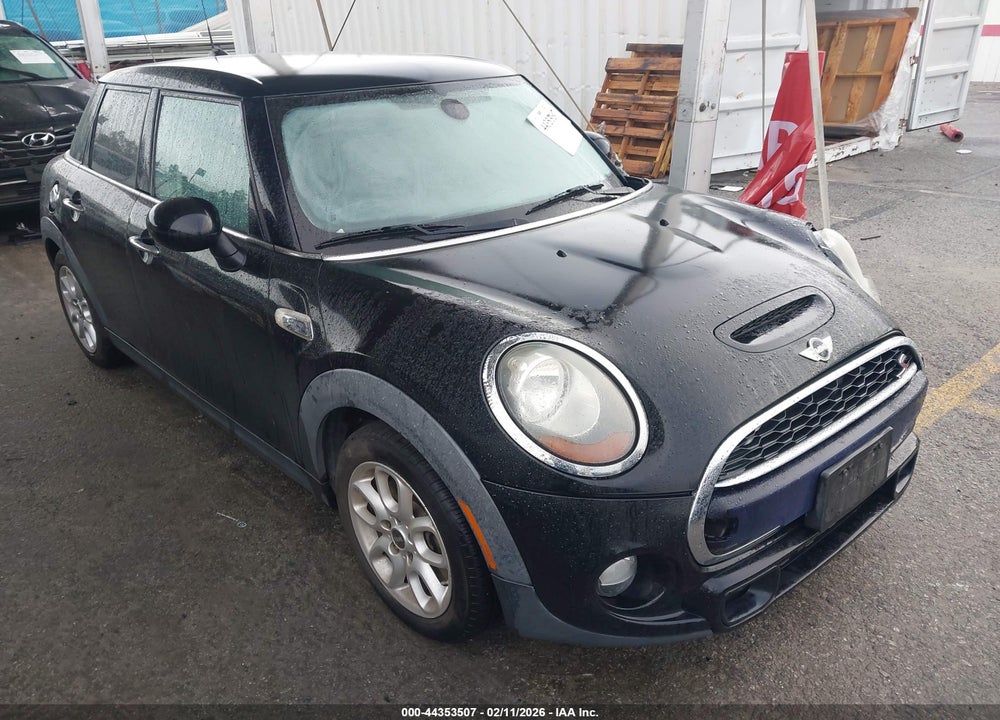 2015 MINI HARDTOP COOPER S VIN: WMWXU3C53F2B56283