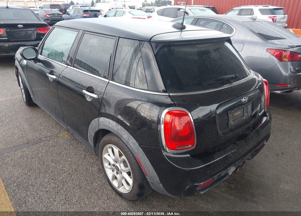 2015 MINI HARDTOP COOPER S VIN: WMWXU3C53F2B56283