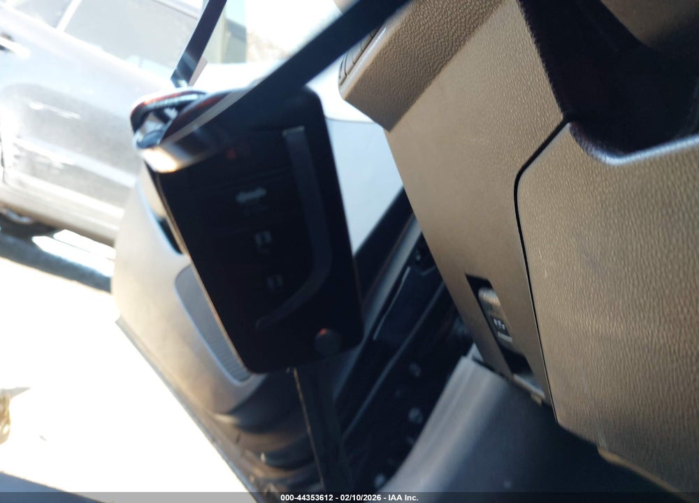 2020 TOYOTA COROLLA SE VIN: JTDS4RCEXLJ049133