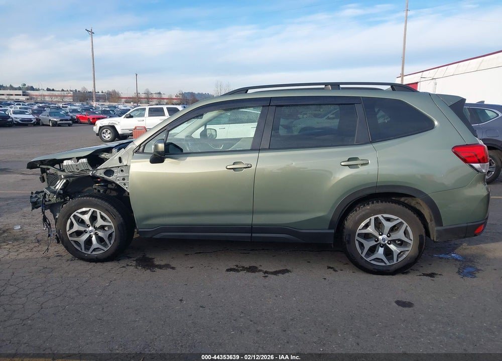 2021 SUBARU FORESTER PREMIUM VIN: JF2SKAJCXMH563504