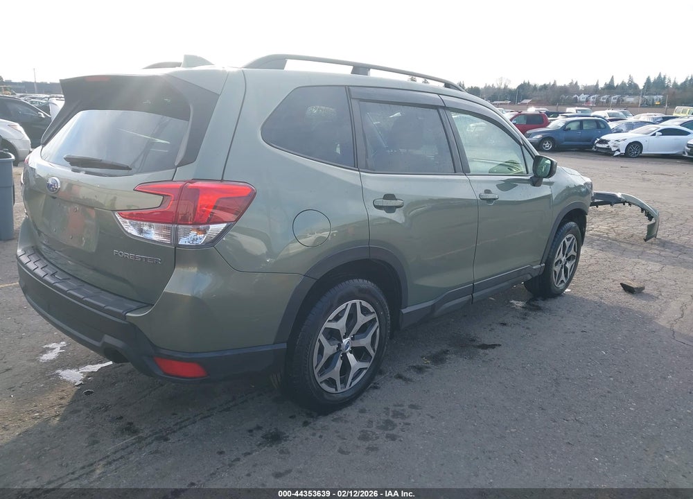 2021 SUBARU FORESTER PREMIUM VIN: JF2SKAJCXMH563504