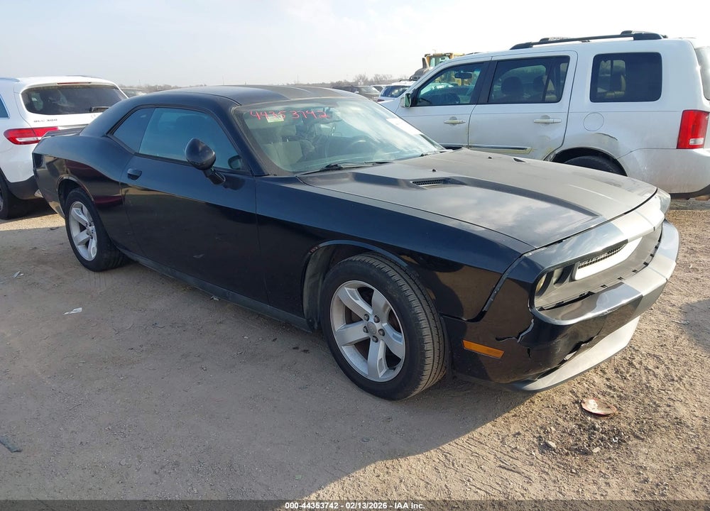 2013 DODGE CHALLENGER SXT VIN: 2C3CDYAG0DH511743