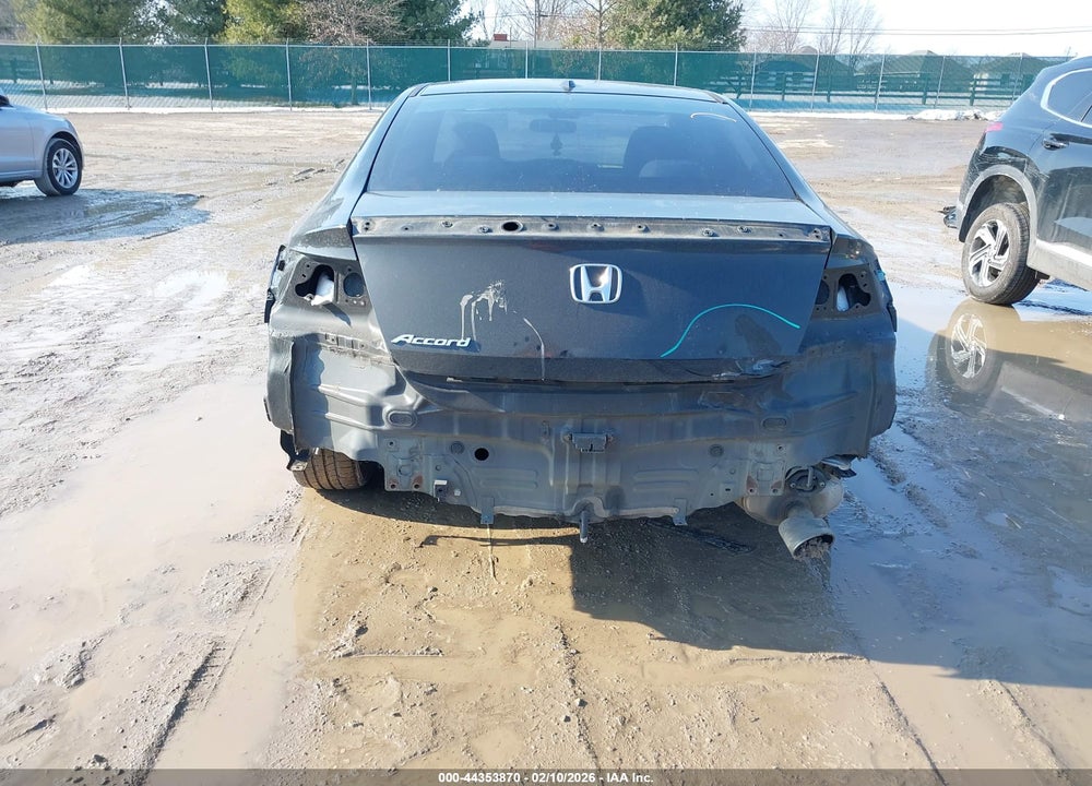 2013 HONDA ACCORD EX-L VIN: 1HGCT1B82DA020796