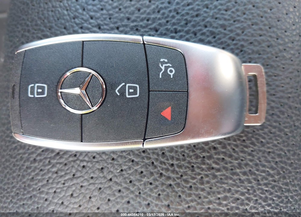 2022 MERCEDES-BENZ GLC 300 SUV VIN: W1N0G8DB5NG056223