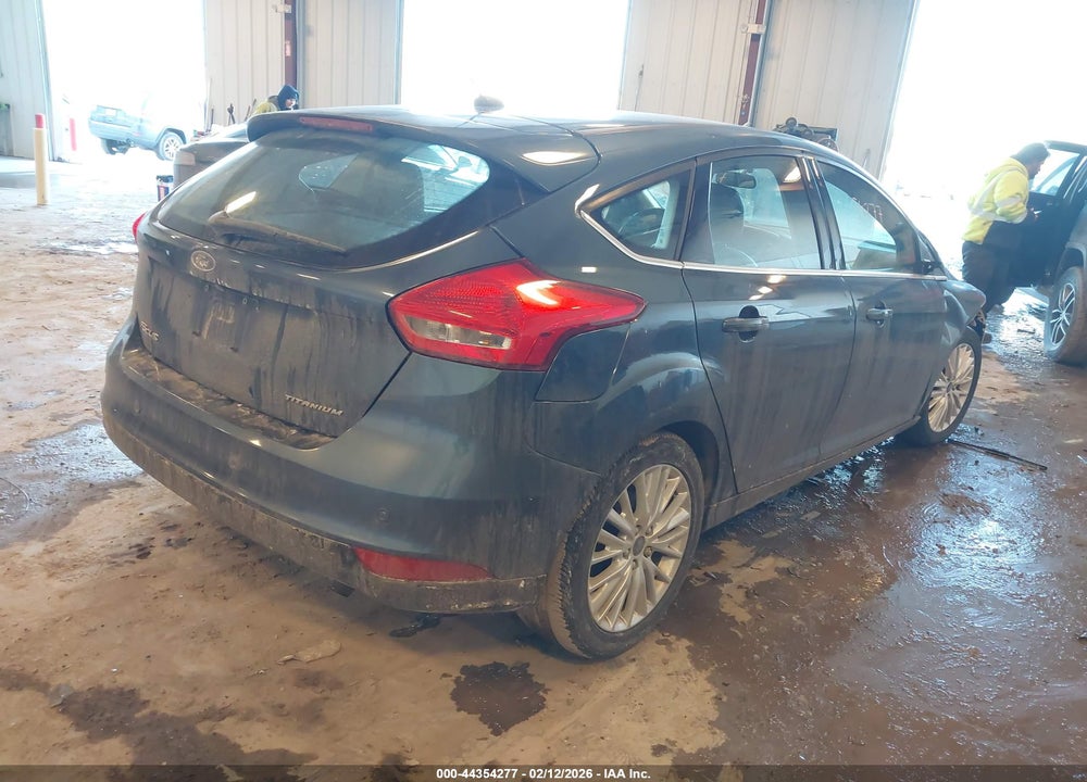 2018 FORD FOCUS TITANIUM VIN: 1FADP3N26JL232813