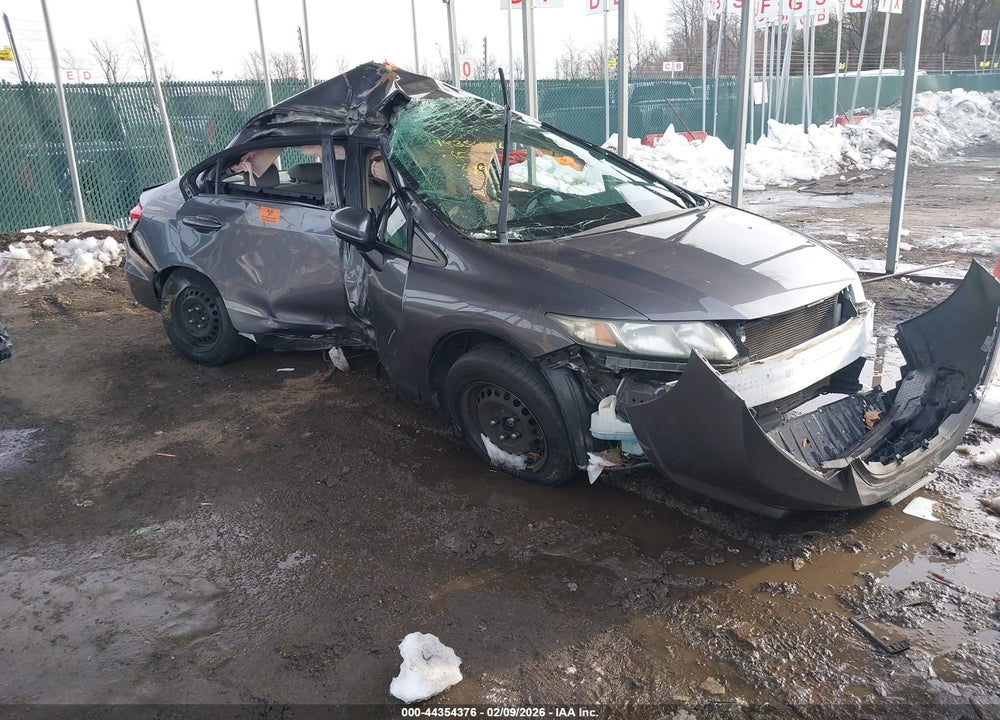2014 HONDA CIVIC LX VIN: 19XFB2F53EE210576