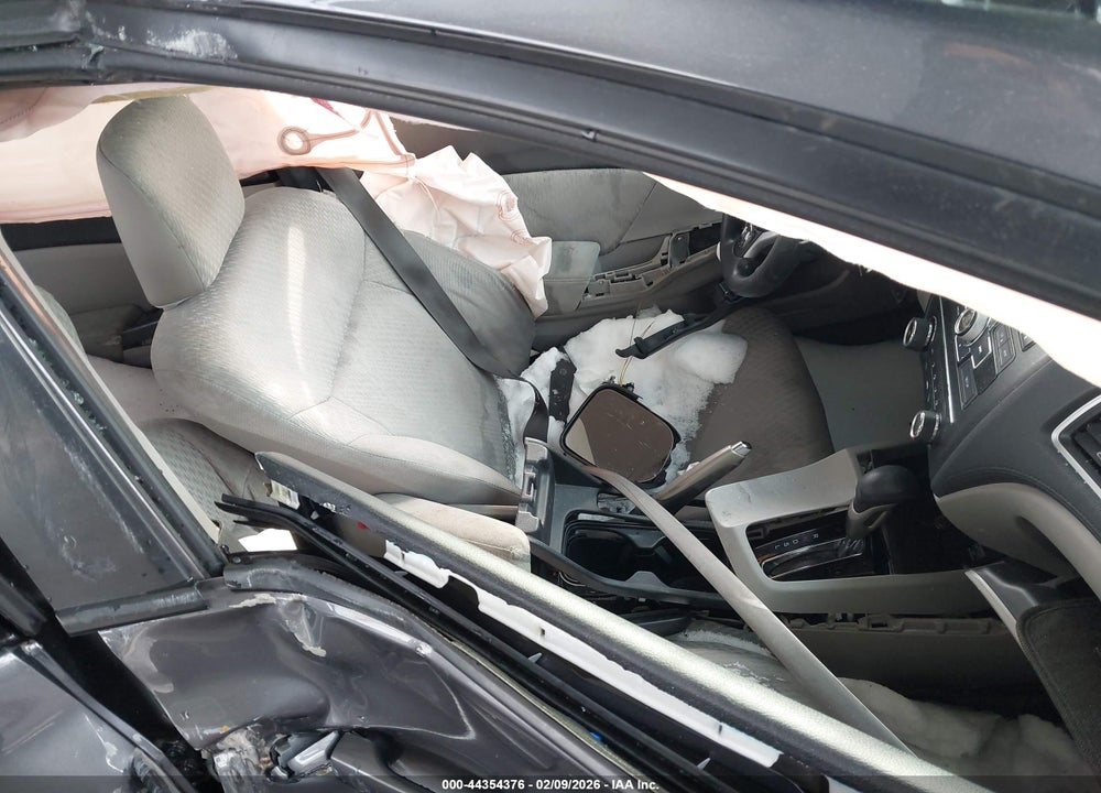 2014 HONDA CIVIC LX VIN: 19XFB2F53EE210576