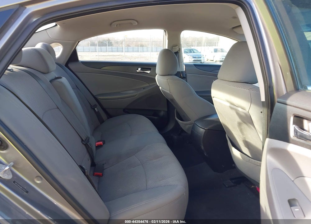 2013 HYUNDAI SONATA GLS VIN: 5NPEB4AC9DH723127