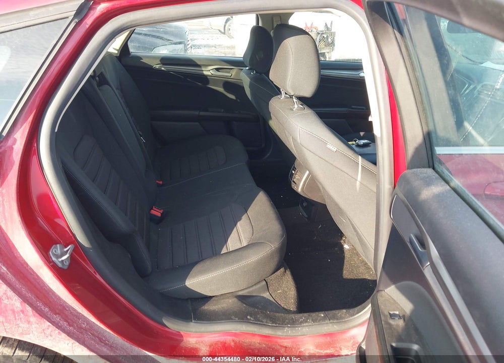 2020 FORD FUSION SE VIN: 3FA6P0T95LR165620