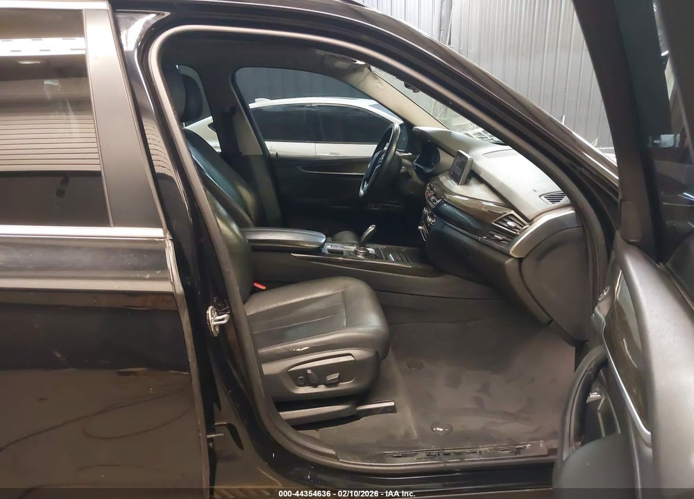 2015 BMW X5 XDRIVE35I VIN: 5UXKR0C52F0P10837