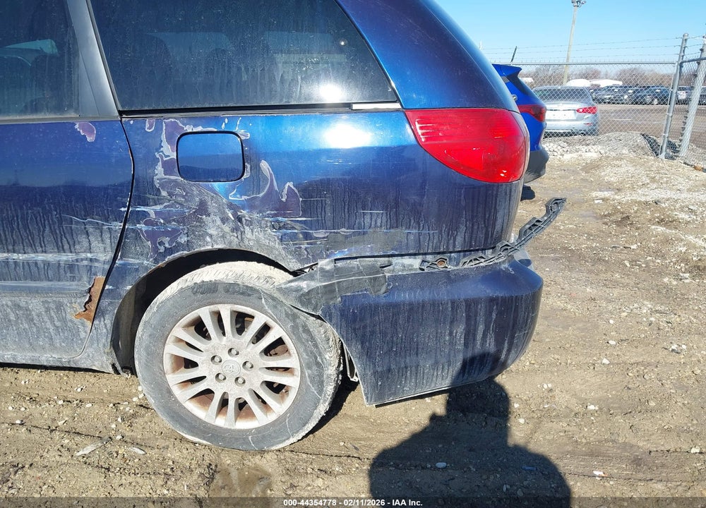 2007 TOYOTA SIENNA XLE VIN: 5TDZK22C77S080912