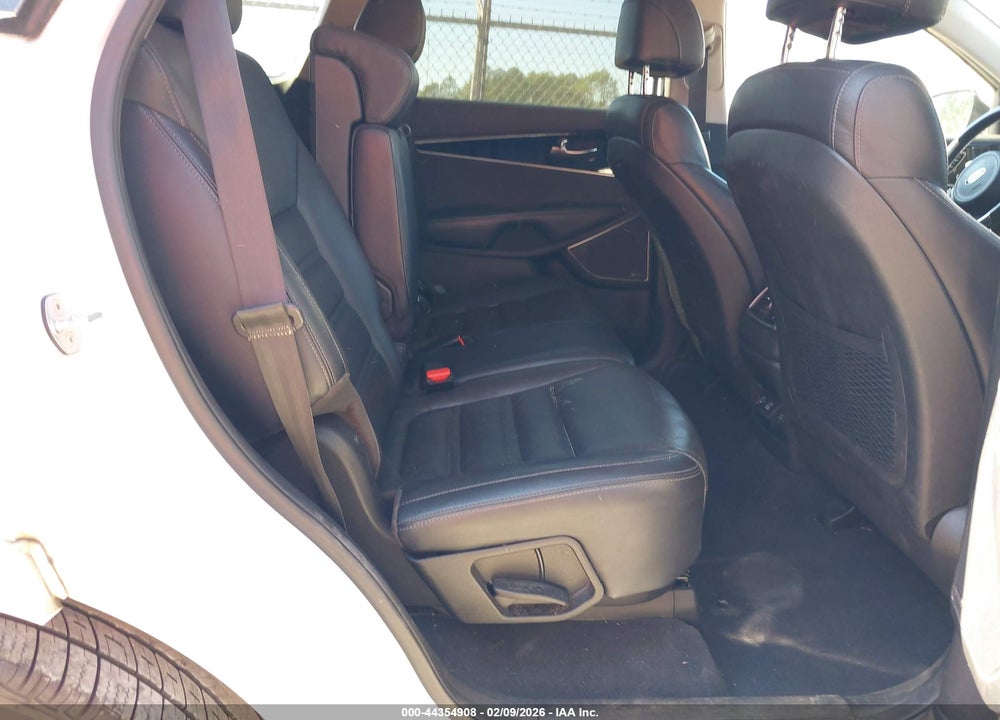 2017 KIA SORENTO 3.3L SX VIN: 5XYPK4A54HG306165