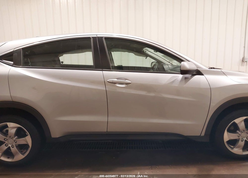 2021 HONDA HR-V AWD LX VIN: 3CZRU6H36MM739433