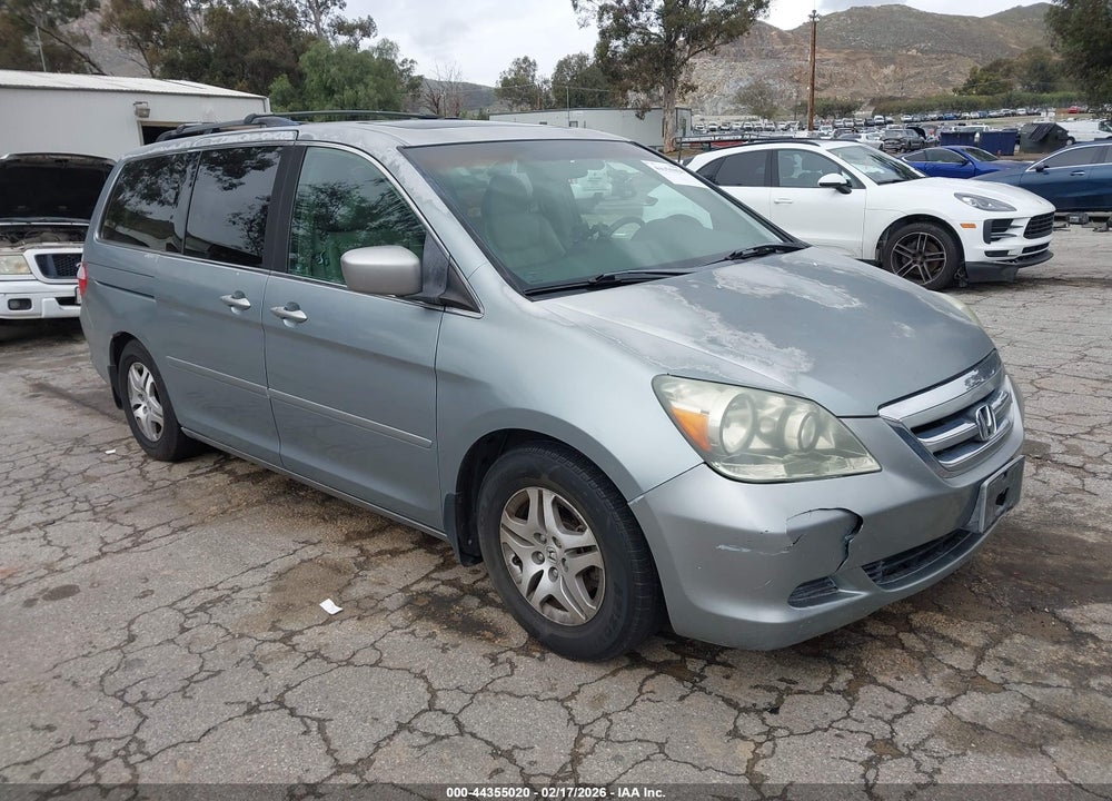 2005 HONDA ODYSSEY EX-L VIN: 5FNRL38765B035197