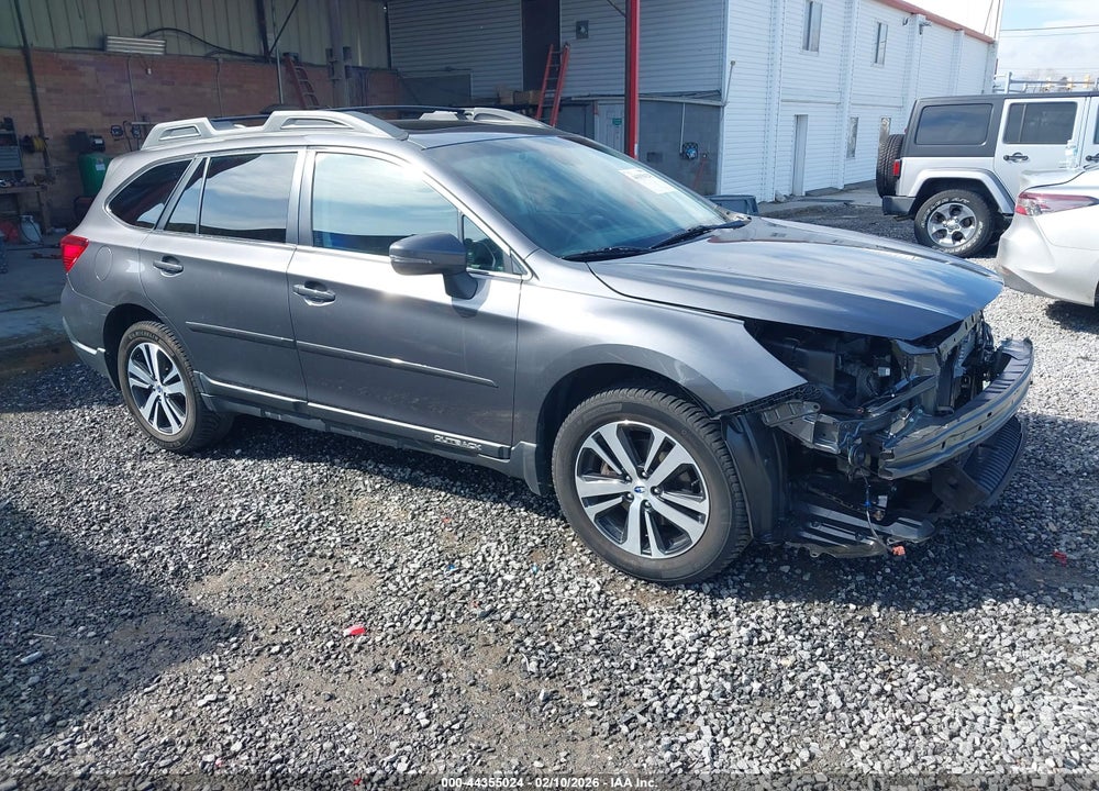 2018 SUBARU OUTBACK 3.6R LIMITED VIN: 4S4BSENC8J3277669