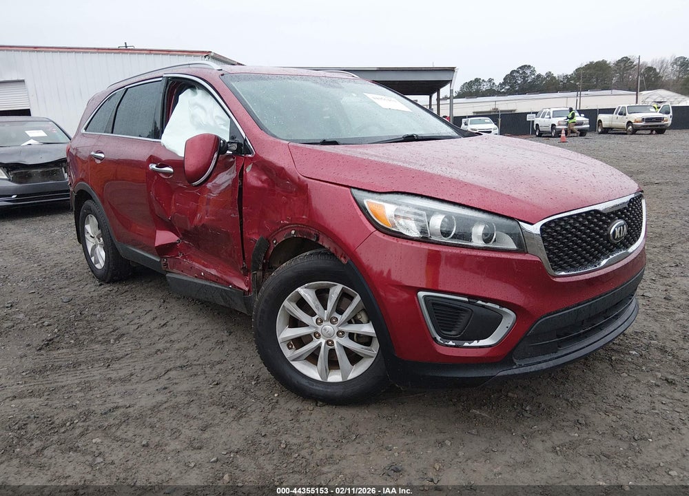 2016 KIA SORENTO 2.4L LX VIN: 5XYPG4A37GG055902