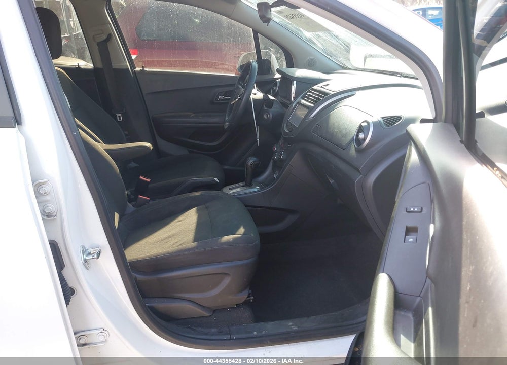 2015 CHEVROLET TRAX 1LS VIN: KL7CJKSB2FB086409