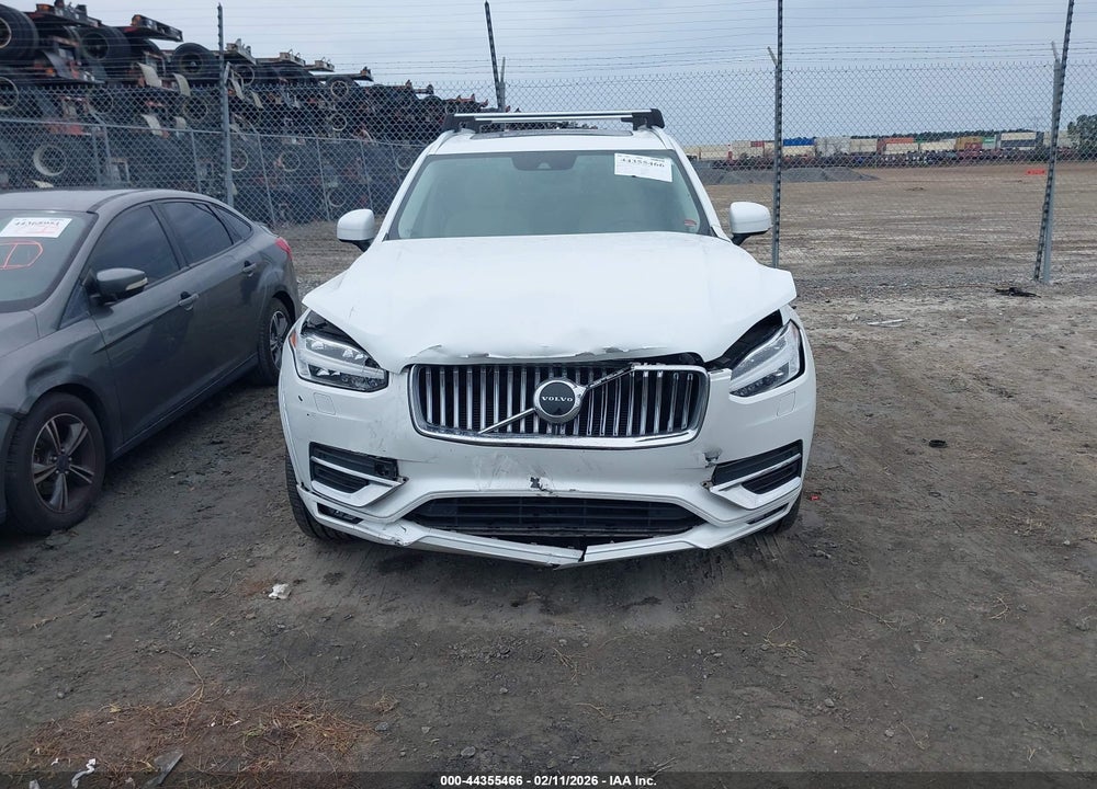 2021 VOLVO XC90 T6 INSCRIPTION 6 PASSENGER VIN: YV4A221L3M1706671