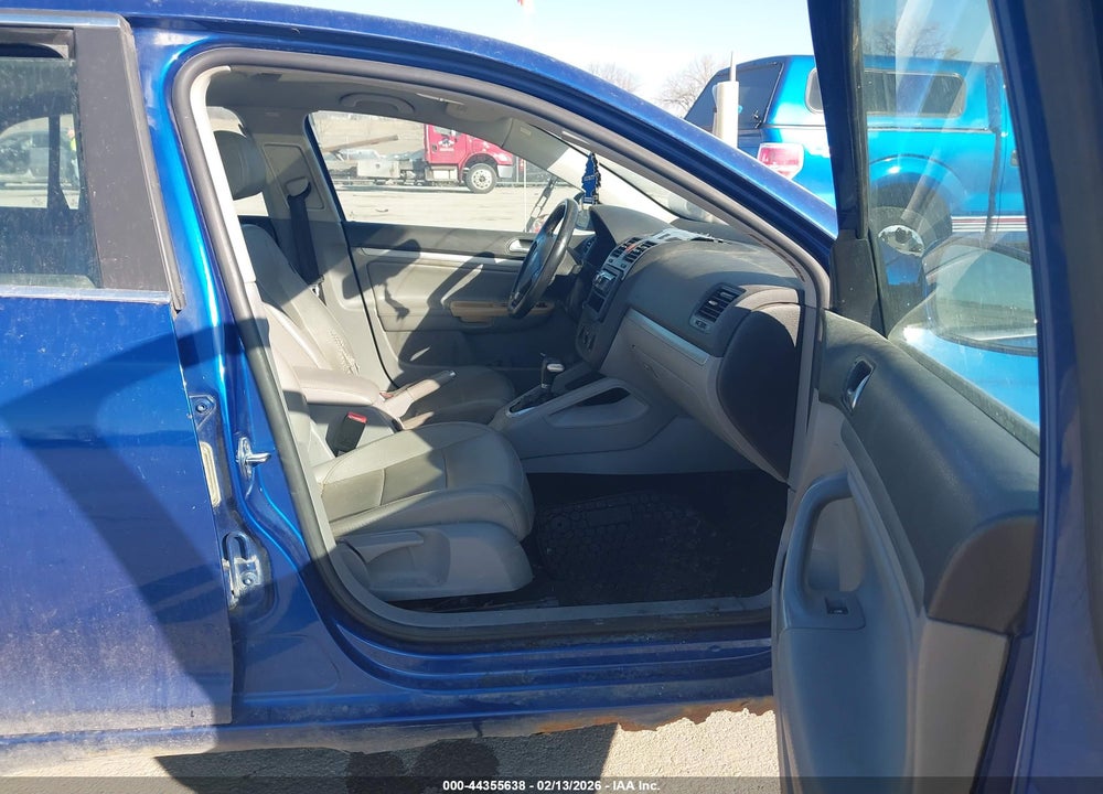 2008 VOLKSWAGEN JETTA SE/SEL VIN: 3VWRM71K38M078394