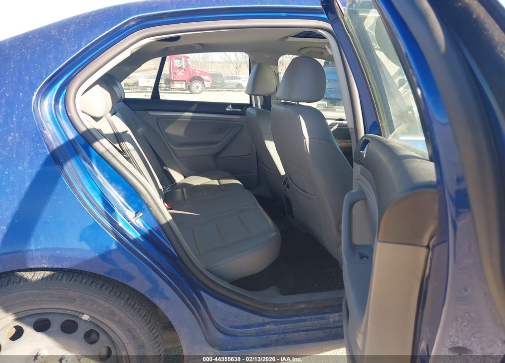 2008 VOLKSWAGEN JETTA SE/SEL VIN: 3VWRM71K38M078394
